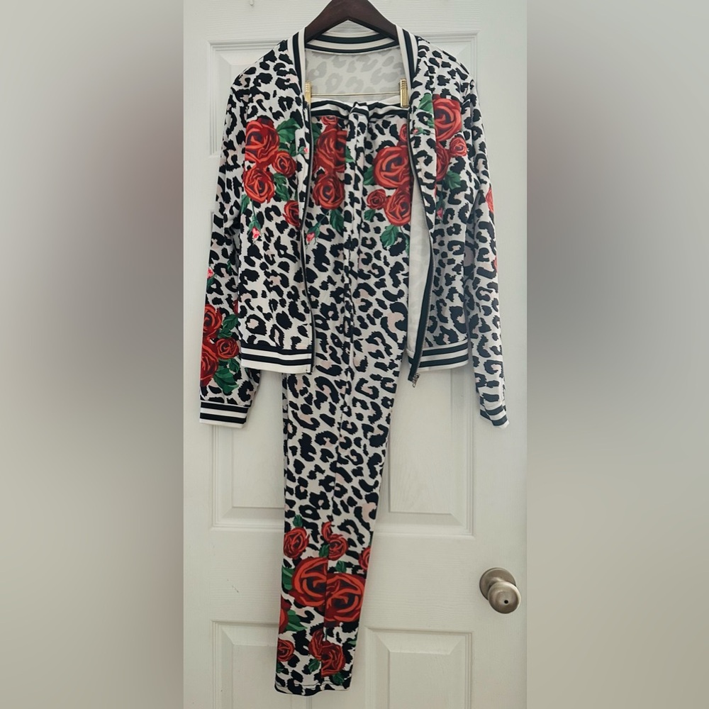 Leopard Print Jacket and Pants Set with Red Roses